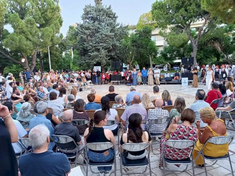 Ας αρχίσουν οι χοροί! Από την Θράκη έως την Κρήτη!