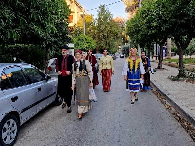 Ας αρχίσουν οι χοροί! Από την Θράκη έως την Κρήτη!