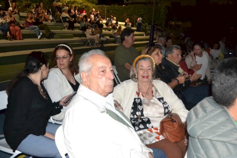 ΜΙΚΗΣ * 100, Η ΣΥΝΑΥΛΙΑ!